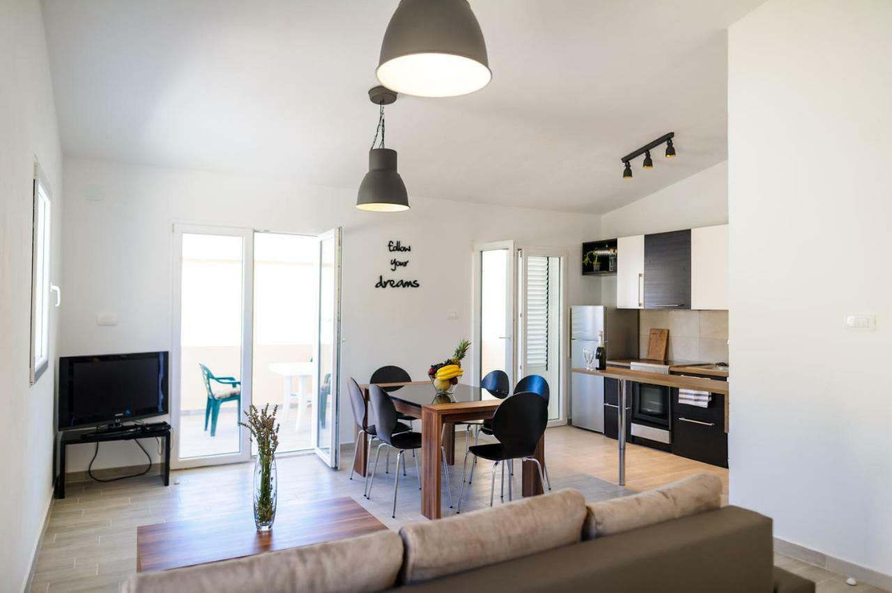 Apartments Lux Pag Pag Town Dış mekan fotoğraf