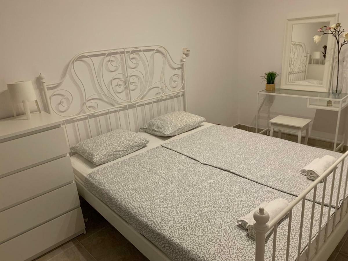 Apartments Lux Pag Pag Town Dış mekan fotoğraf
