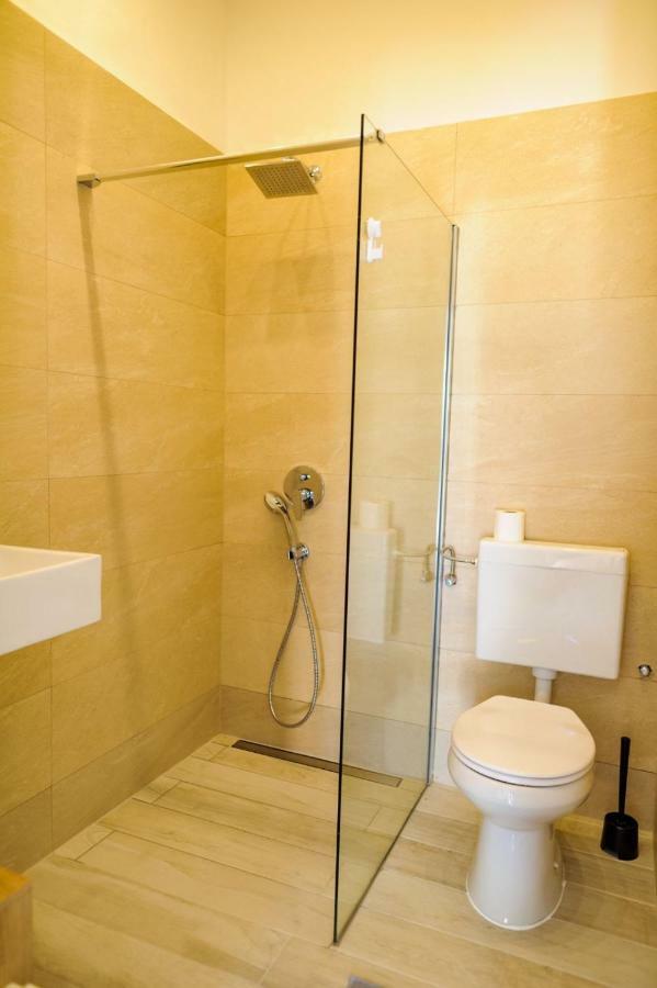 Apartments Lux Pag Pag Town Dış mekan fotoğraf